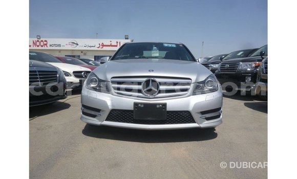 Buy Import Mercedes-Benz 200 Other Car in Import - Dubai in Bujumbura Buy Import Mercedes-Benz 200 Other Car in Import - Dubai in Bujumbura