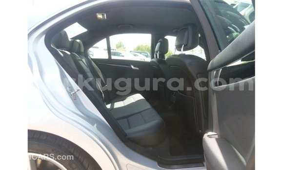 Buy Import Mercedes-Benz 200 Other Car in Import - Dubai in Bujumbura Buy Import Mercedes-Benz 200 Other Car in Import - Dubai in Bujumbura