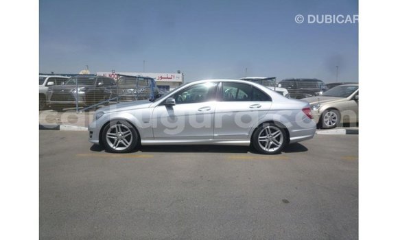 Buy Import Mercedes-Benz 200 Other Car in Import - Dubai in Bujumbura Buy Import Mercedes-Benz 200 Other Car in Import - Dubai in Bujumbura