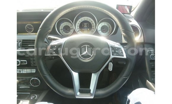 Buy Import Mercedes-Benz 200 Other Car in Import - Dubai in Bujumbura Buy Import Mercedes-Benz 200 Other Car in Import - Dubai in Bujumbura