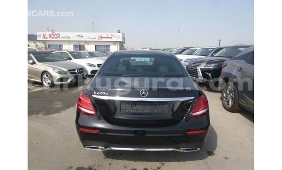 Nunua Imported Mercedes-Benz 190 Nyeusi Gari ndani ya Import - Dubai nchini Bujumbura Nunua Imported Mercedes-Benz 190 Nyeusi Gari ndani ya Import - Dubai nchini Bujumbura