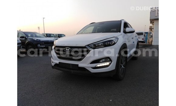 Nunua Imported Hyundai Tucson Nyeupe Gari ndani ya Import - Dubai nchini Bujumbura Nunua Imported Hyundai Tucson Nyeupe Gari ndani ya Import - Dubai nchini Bujumbura