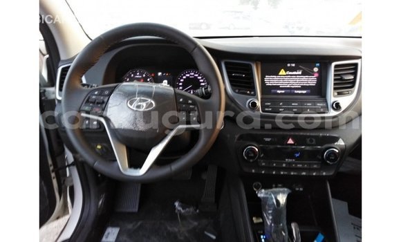 Nunua Imported Hyundai Tucson Nyeupe Gari ndani ya Import - Dubai nchini Bujumbura Nunua Imported Hyundai Tucson Nyeupe Gari ndani ya Import - Dubai nchini Bujumbura