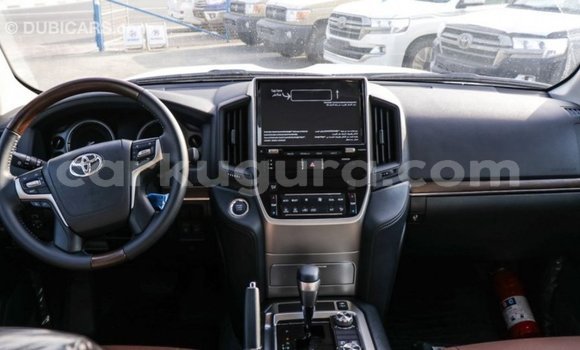 Buy Import Toyota Land Cruiser Other Car in Import - Dubai in Bujumbura Buy Import Toyota Land Cruiser Other Car in Import - Dubai in Bujumbura