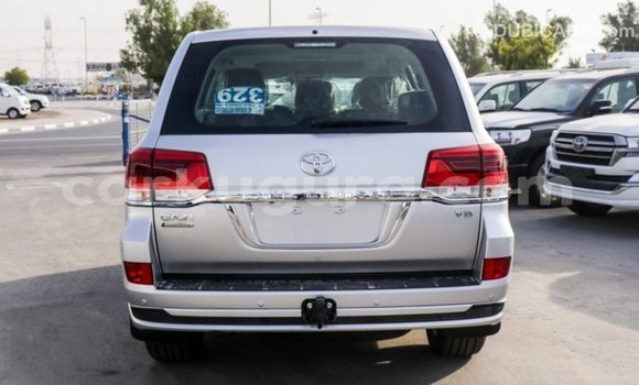 Buy Import Toyota Land Cruiser Other Car in Import - Dubai in Bujumbura Buy Import Toyota Land Cruiser Other Car in Import - Dubai in Bujumbura