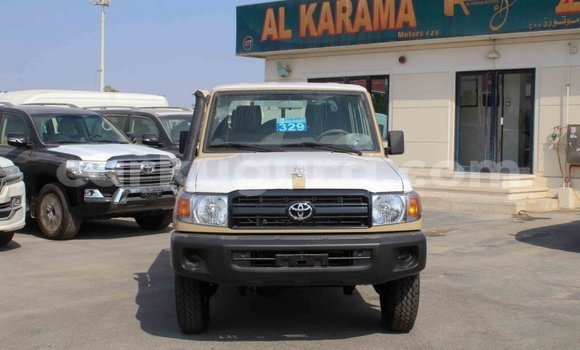 Buy Import Toyota Land Cruiser Beige Car in Import - Dubai in Bujumbura Buy Import Toyota Land Cruiser Beige Car in Import - Dubai in Bujumbura