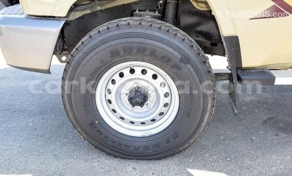 Buy Import Toyota Land Cruiser Beige Car in Import - Dubai in Bujumbura Buy Import Toyota Land Cruiser Beige Car in Import - Dubai in Bujumbura