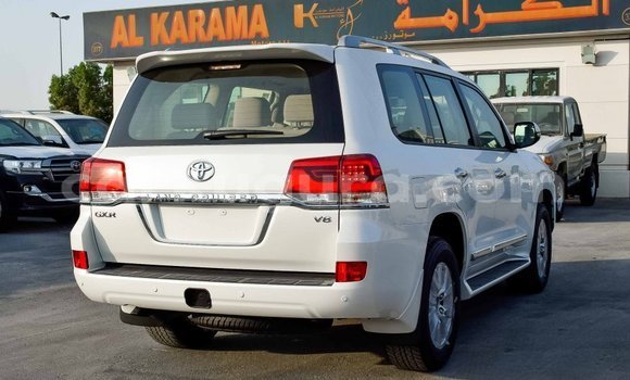 Buy Import Toyota Land Cruiser White Car in Import - Dubai in Bujumbura Buy Import Toyota Land Cruiser White Car in Import - Dubai in Bujumbura