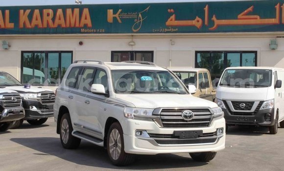 Buy Import Toyota Land Cruiser White Car in Import - Dubai in Bujumbura Buy Import Toyota Land Cruiser White Car in Import - Dubai in Bujumbura