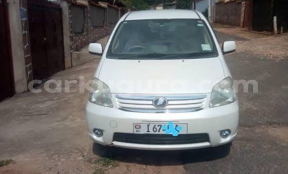Buy Used Toyota Probox White Car in Bujumbura in Bujumbura Buy Used Toyota Probox White Car in Bujumbura in Bujumbura