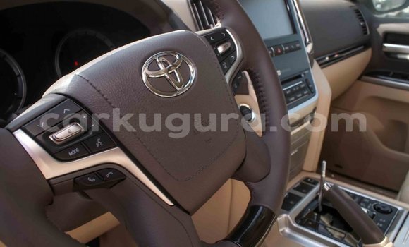 Buy Import Toyota Land Cruiser White Car in Import - Dubai in Bujumbura Buy Import Toyota Land Cruiser White Car in Import - Dubai in Bujumbura