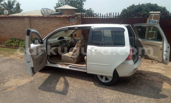 Nunua Ilio tumika Toyota Probox Nyeupe Gari ndani ya Bujumbura nchini Bujumbura Nunua Ilio tumika Toyota Probox Nyeupe Gari ndani ya Bujumbura nchini Bujumbura