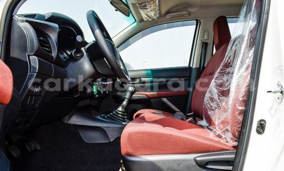 Buy Import Toyota Hilux White Car in Import - Dubai in Bujumbura Buy Import Toyota Hilux White Car in Import - Dubai in Bujumbura