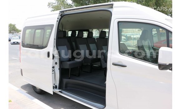 Acheter Import Voiture Toyota Hiace Blanc à Import - Dubai, Bujumbura Acheter Import Voiture Toyota Hiace Blanc à Import - Dubai, Bujumbura