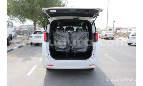 Nunua Imported Toyota Alphard Nyeupe Gari ndani ya Import - Dubai nchini Bujumbura Nunua Imported Toyota Alphard Nyeupe Gari ndani ya Import - Dubai nchini Bujumbura