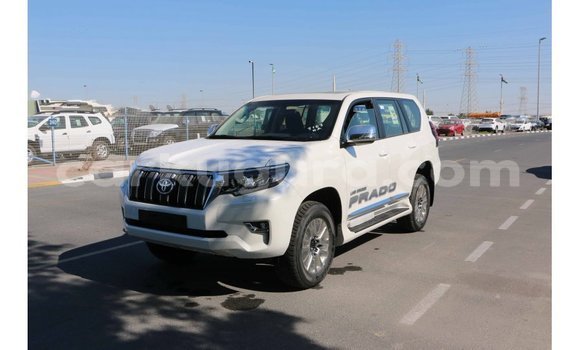 Acheter Import Voiture Toyota Prado Blanc à Import - Dubai, Bujumbura Acheter Import Voiture Toyota Prado Blanc à Import - Dubai, Bujumbura