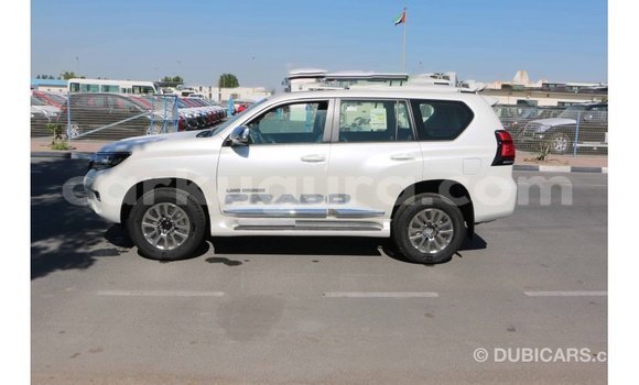 Acheter Import Voiture Toyota Prado Blanc à Import - Dubai, Bujumbura Acheter Import Voiture Toyota Prado Blanc à Import - Dubai, Bujumbura