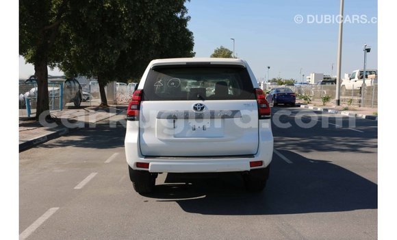 Acheter Import Voiture Toyota Prado Blanc à Import - Dubai, Bujumbura Acheter Import Voiture Toyota Prado Blanc à Import - Dubai, Bujumbura