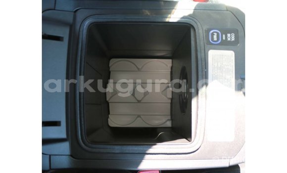 Acheter Import Voiture Toyota Prado Blanc à Import - Dubai, Bujumbura Acheter Import Voiture Toyota Prado Blanc à Import - Dubai, Bujumbura