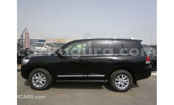 Acheter Import Voiture Toyota Land Cruiser Noir à Import - Dubai, Bujumbura Acheter Import Voiture Toyota Land Cruiser Noir à Import - Dubai, Bujumbura