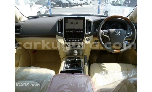 Buy Import Toyota Land Cruiser White Car in Import - Dubai in Bujumbura Buy Import Toyota Land Cruiser White Car in Import - Dubai in Bujumbura
