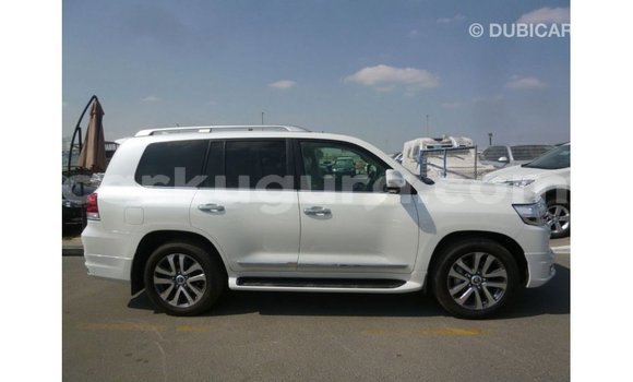 Buy Import Toyota Land Cruiser White Car in Import - Dubai in Bujumbura Buy Import Toyota Land Cruiser White Car in Import - Dubai in Bujumbura