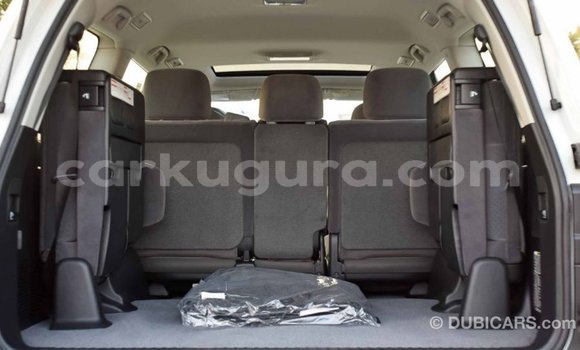 Nunua Imported Toyota Land Cruiser Nyeupe Gari ndani ya Import - Dubai nchini Bujumbura Nunua Imported Toyota Land Cruiser Nyeupe Gari ndani ya Import - Dubai nchini Bujumbura