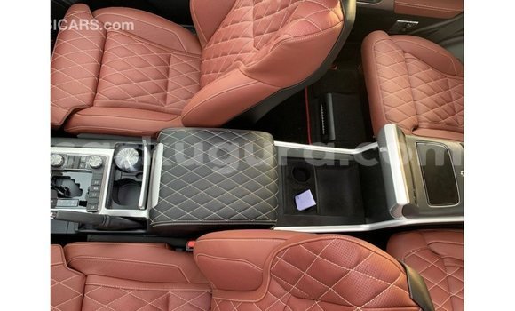 Nunua Imported Toyota Land Cruiser Nyeusi Gari ndani ya Import - Dubai nchini Bujumbura Nunua Imported Toyota Land Cruiser Nyeusi Gari ndani ya Import - Dubai nchini Bujumbura