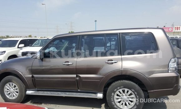 Acheter Import Voiture Mitsubishi Pajero Marron à Import - Dubai, Bujumbura Acheter Import Voiture Mitsubishi Pajero Marron à Import - Dubai, Bujumbura