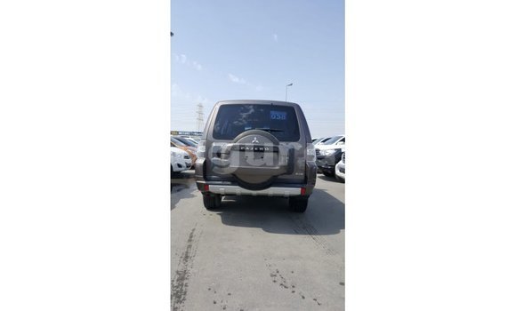 Acheter Import Voiture Mitsubishi Pajero Marron à Import - Dubai, Bujumbura Acheter Import Voiture Mitsubishi Pajero Marron à Import - Dubai, Bujumbura