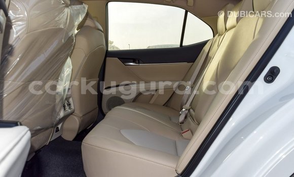Nunua Imported Toyota Camry Nyeupe Gari ndani ya Import - Dubai nchini Bujumbura Nunua Imported Toyota Camry Nyeupe Gari ndani ya Import - Dubai nchini Bujumbura