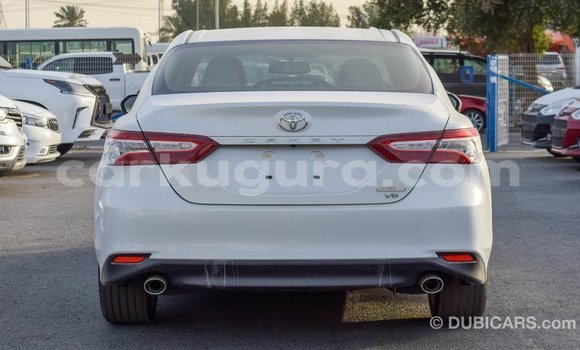 Nunua Imported Toyota Camry Nyeupe Gari ndani ya Import - Dubai nchini Bujumbura Nunua Imported Toyota Camry Nyeupe Gari ndani ya Import - Dubai nchini Bujumbura
