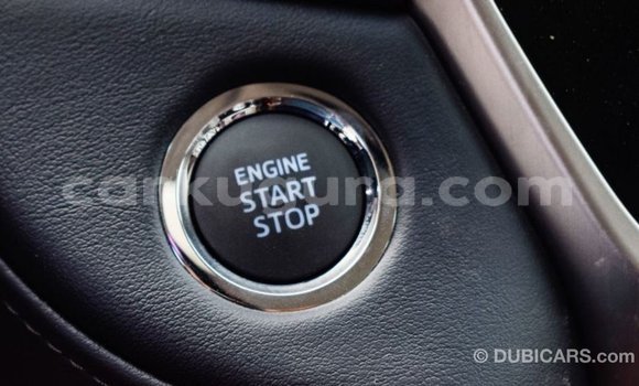 Acheter Import Voiture Toyota Land Cruiser Blanc à Import - Dubai, Bujumbura Acheter Import Voiture Toyota Land Cruiser Blanc à Import - Dubai, Bujumbura