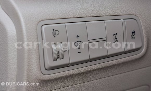 Nunua Imported Hyundai Tucson Nyeupe Gari ndani ya Import - Dubai nchini Bujumbura Nunua Imported Hyundai Tucson Nyeupe Gari ndani ya Import - Dubai nchini Bujumbura