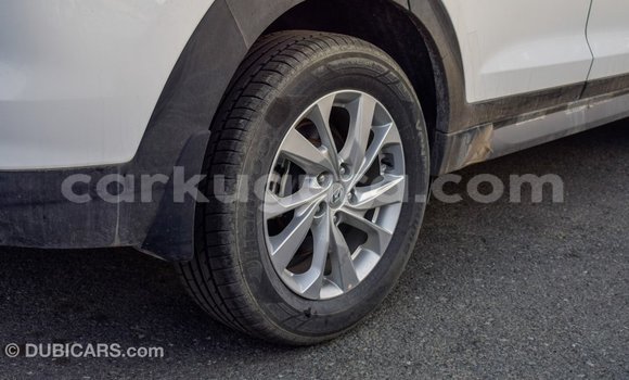 Nunua Imported Hyundai Tucson Nyeupe Gari ndani ya Import - Dubai nchini Bujumbura Nunua Imported Hyundai Tucson Nyeupe Gari ndani ya Import - Dubai nchini Bujumbura