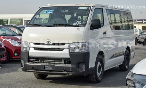 Nunua Imported Toyota Hiace Nyeupe Gari ndani ya Import - Dubai nchini Bujumbura Nunua Imported Toyota Hiace Nyeupe Gari ndani ya Import - Dubai nchini Bujumbura