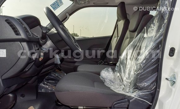 Nunua Imported Toyota Hiace Nyeupe Gari ndani ya Import - Dubai nchini Bujumbura Nunua Imported Toyota Hiace Nyeupe Gari ndani ya Import - Dubai nchini Bujumbura