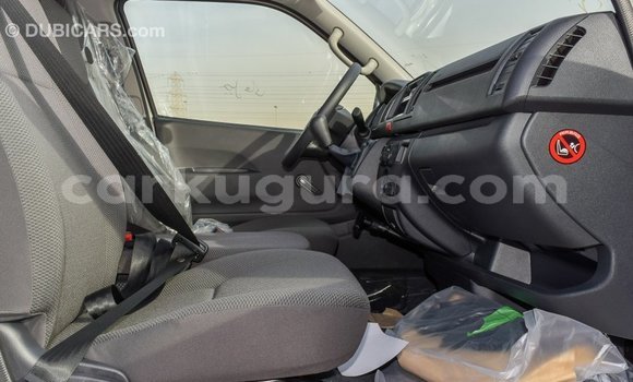 Nunua Imported Toyota Hiace Nyeupe Gari ndani ya Import - Dubai nchini Bujumbura Nunua Imported Toyota Hiace Nyeupe Gari ndani ya Import - Dubai nchini Bujumbura