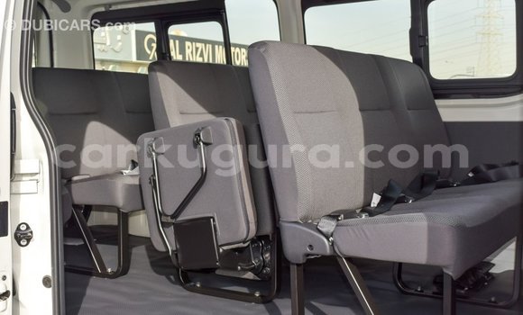 Nunua Imported Toyota Hiace Nyeupe Gari ndani ya Import - Dubai nchini Bujumbura Nunua Imported Toyota Hiace Nyeupe Gari ndani ya Import - Dubai nchini Bujumbura
