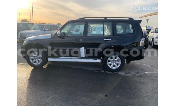 Nunua Imported Mitsubishi Pajero Nyeusi Gari ndani ya Import - Dubai nchini Bujumbura Nunua Imported Mitsubishi Pajero Nyeusi Gari ndani ya Import - Dubai nchini Bujumbura
