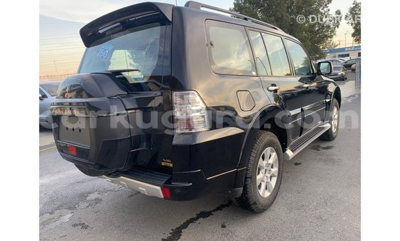 Nunua Imported Mitsubishi Pajero Nyeusi Gari ndani ya Import - Dubai nchini Bujumbura Nunua Imported Mitsubishi Pajero Nyeusi Gari ndani ya Import - Dubai nchini Bujumbura