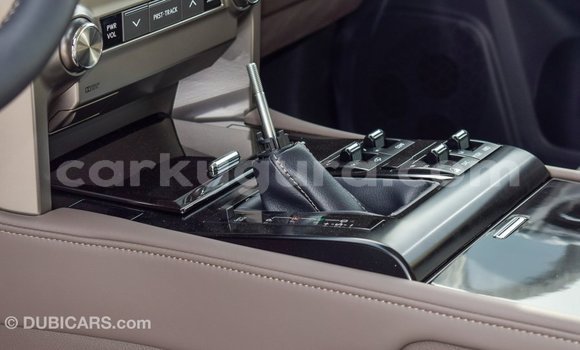 Acheter Import Voiture Lexus GX Blanc à Import - Dubai, Bujumbura Acheter Import Voiture Lexus GX Blanc à Import - Dubai, Bujumbura