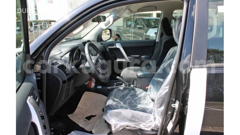 Big with watermark toyota hilux bujumbura import dubai 4606