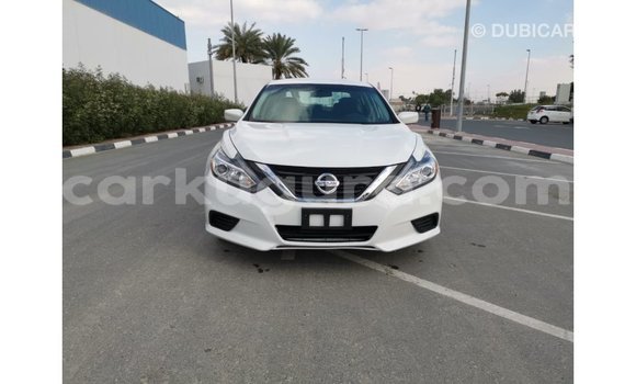 Nunua Imported Nissan Altima Nyeupe Gari ndani ya Import - Dubai nchini Bujumbura Nunua Imported Nissan Altima Nyeupe Gari ndani ya Import - Dubai nchini Bujumbura