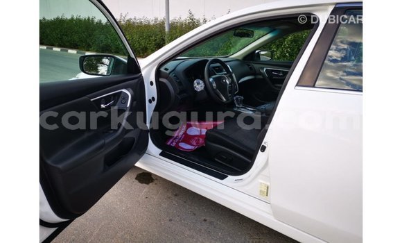 Nunua Imported Nissan Altima Nyeupe Gari ndani ya Import - Dubai nchini Bujumbura Nunua Imported Nissan Altima Nyeupe Gari ndani ya Import - Dubai nchini Bujumbura