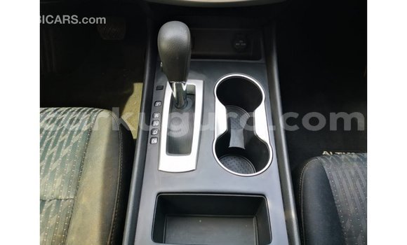 Acheter Import Voiture Nissan Altima Noir à Import - Dubai, Bujumbura Acheter Import Voiture Nissan Altima Noir à Import - Dubai, Bujumbura