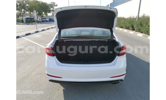 Nunua Imported Hyundai Sonata Nyeupe Gari ndani ya Import - Dubai nchini Bujumbura Nunua Imported Hyundai Sonata Nyeupe Gari ndani ya Import - Dubai nchini Bujumbura