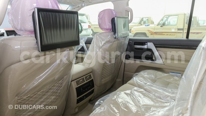 Big with watermark toyota land cruiser bujumbura import dubai 4614