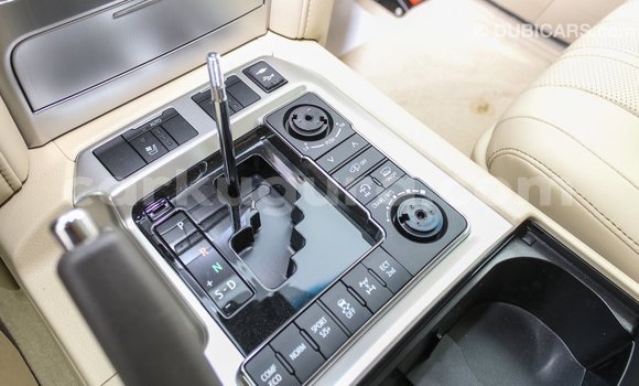 Nunua Imported Toyota Land Cruiser Nyeusi Gari ndani ya Import - Dubai nchini Bujumbura Nunua Imported Toyota Land Cruiser Nyeusi Gari ndani ya Import - Dubai nchini Bujumbura