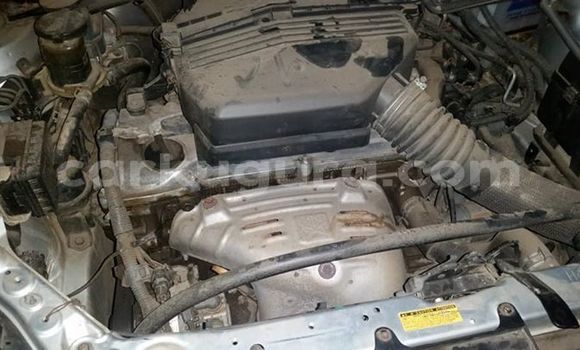 Nunua Ilio tumika Toyota RAV4 Fedha Gari ndani ya Bujumbura nchini Bujumbura Nunua Ilio tumika Toyota RAV4 Fedha Gari ndani ya Bujumbura nchini Bujumbura